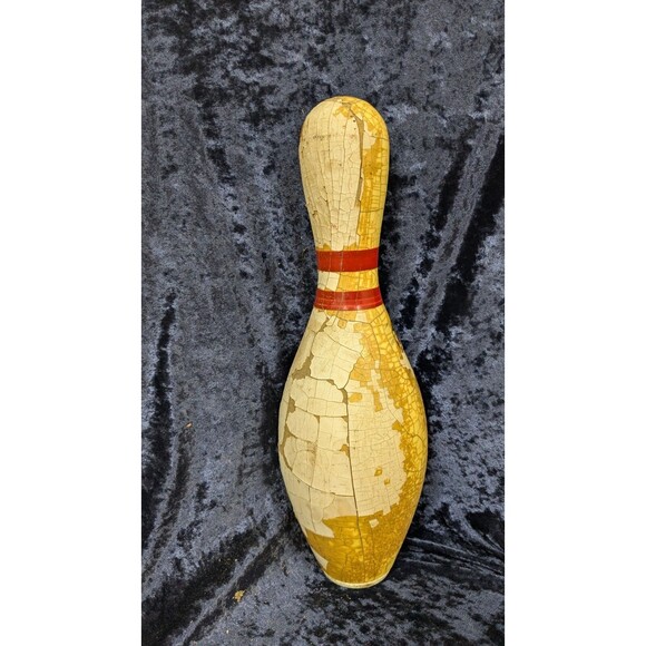 Vintage Bowling Pin For Home Decor Or Upcycle Crafting - Picture 2 of 6